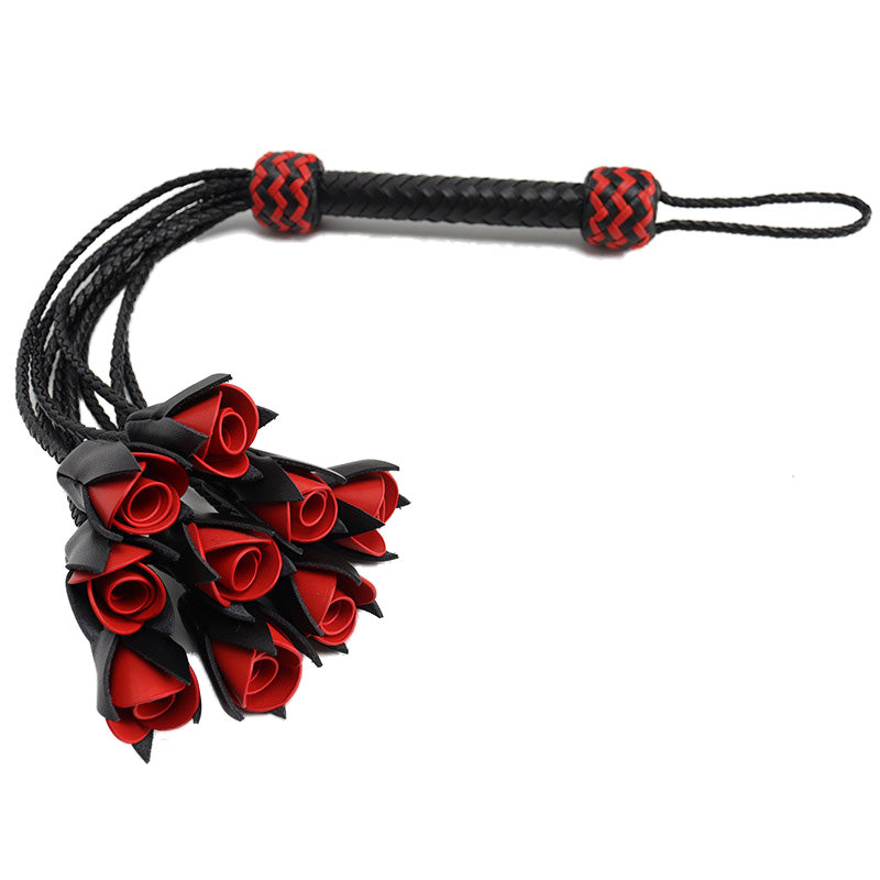 Flogger rose en cuir fabriqué à la main