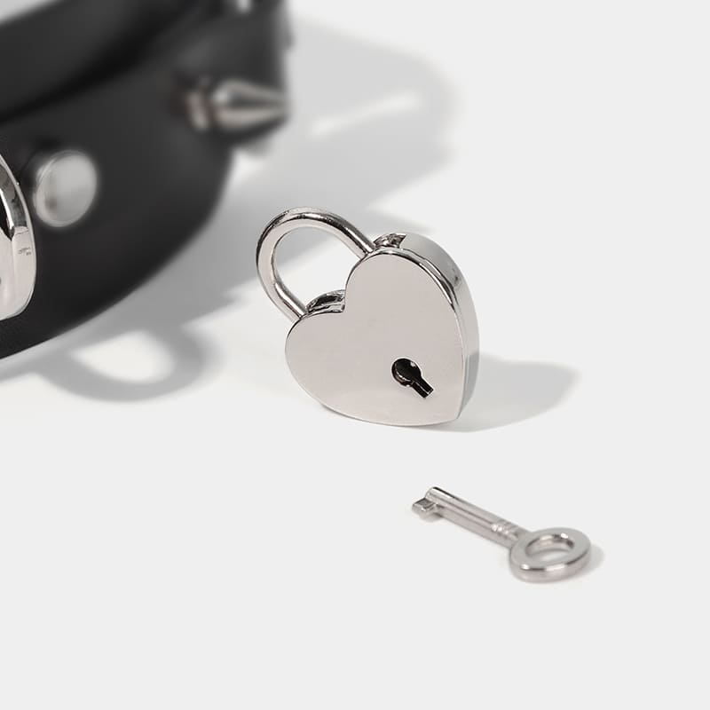 Leather Collar with Heart-Shaped Lock and Rivet