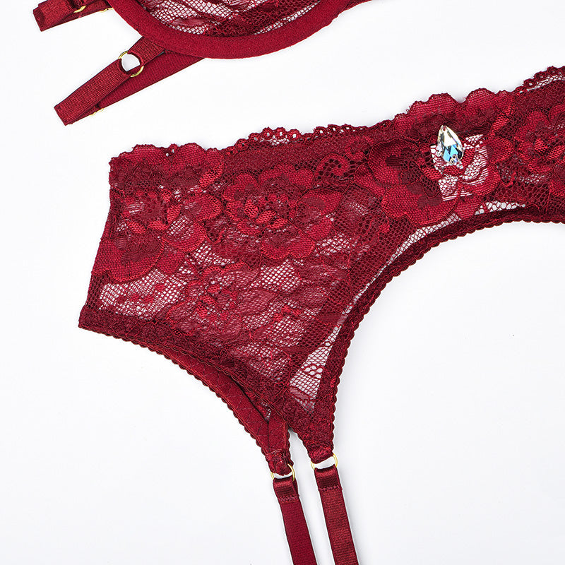 Ensemble de lingerie sexy en dentelle creuse avec jarretelles et diamants